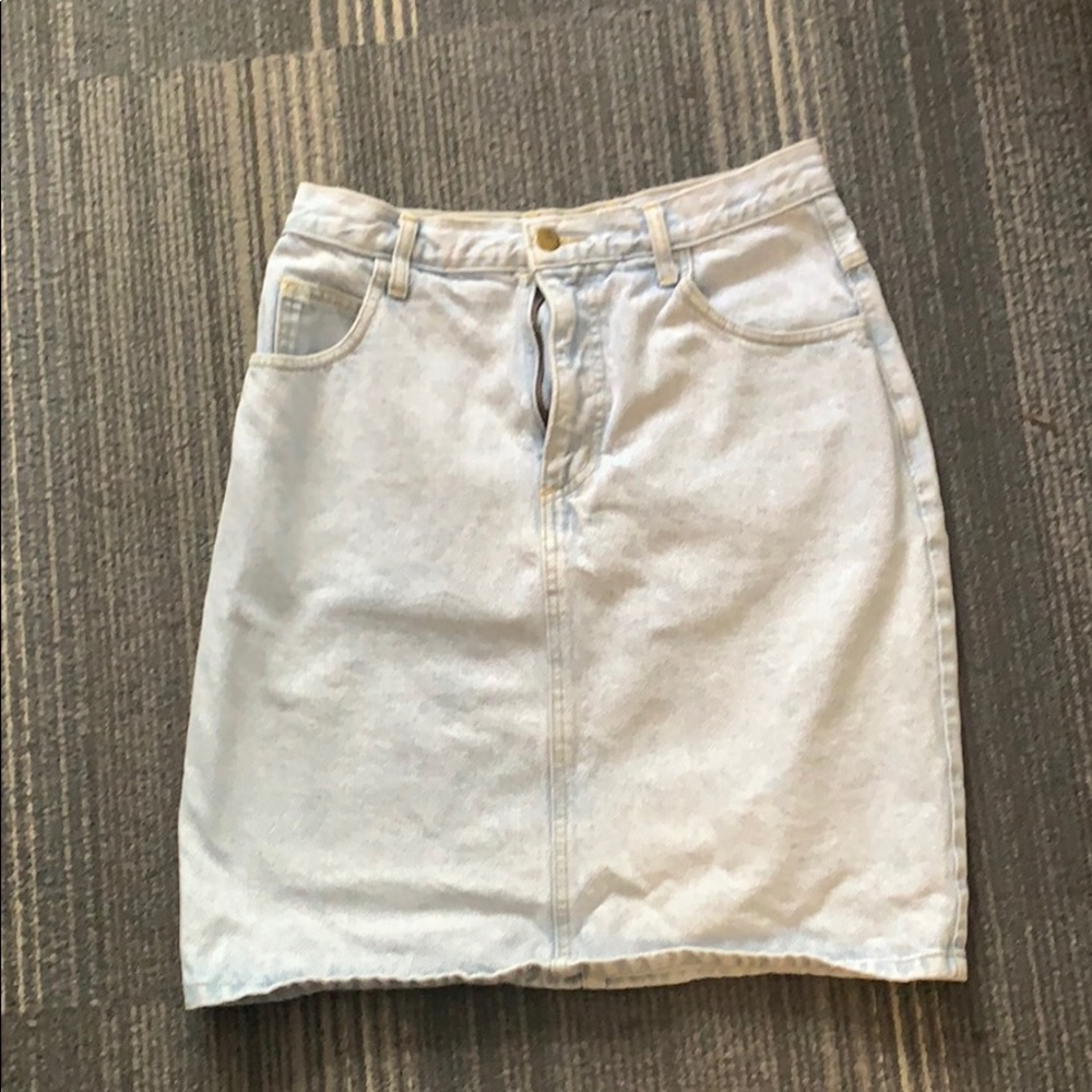 Guess Skirt 4/6 (Tagged 32, True 28)
